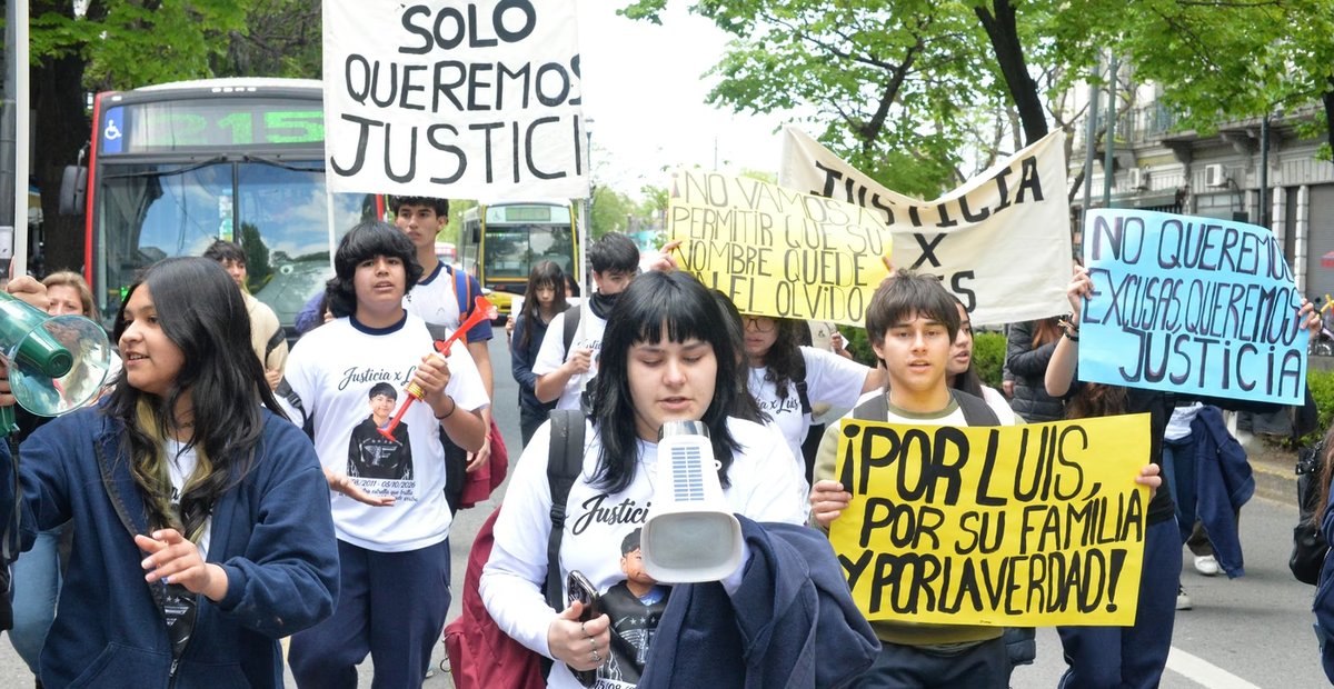 Marcha en La Plata: piden justicia por Luis Yauri